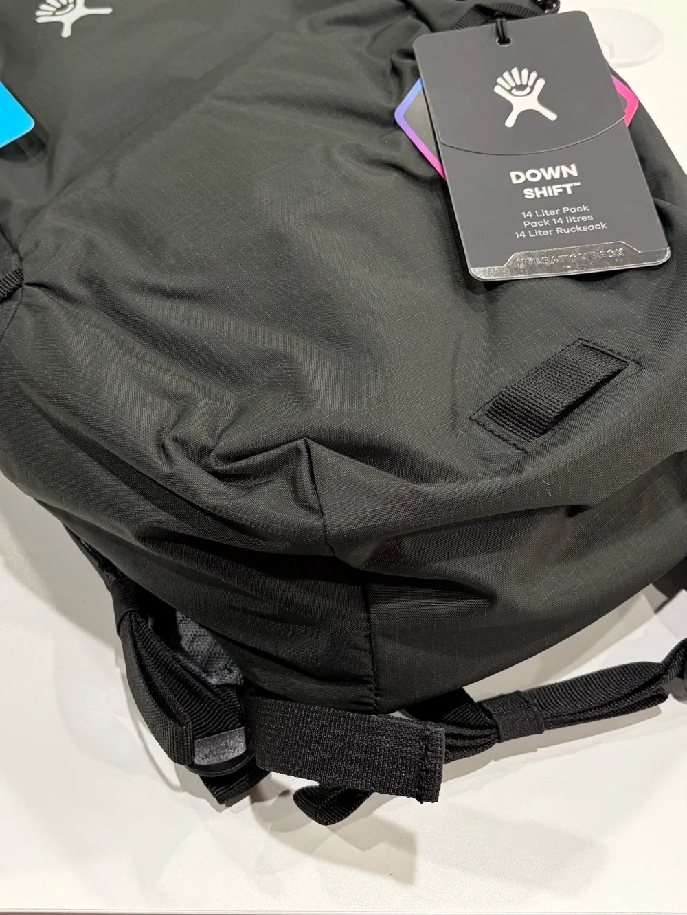 Hydro Flask Down Shift 14 L Hydration Pack 68.oz. Reservoir Black NWT Waterproof